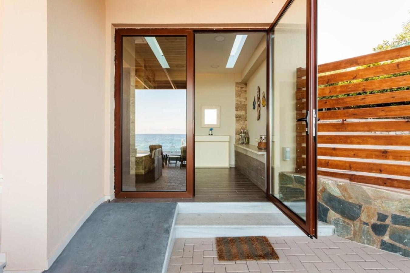 Seaside Summer Bliss - Aurora Luxury Pool Paradise Petalídhion المظهر الخارجي الصورة